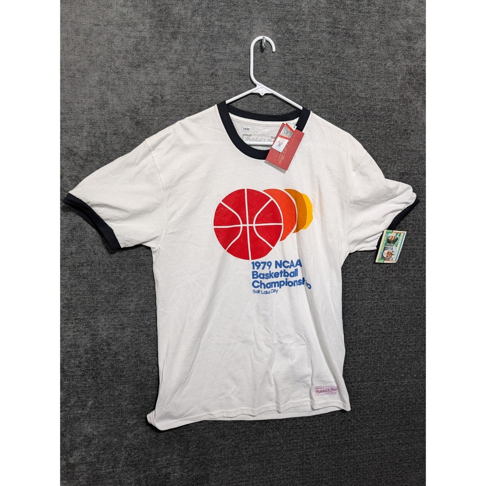Mitchell & Ness 1979 NCAA Championship Michigan State Ringer Tee White Black L